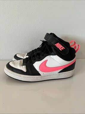 Nike Air Jordans Youth Size 6.5 High Top Shoes